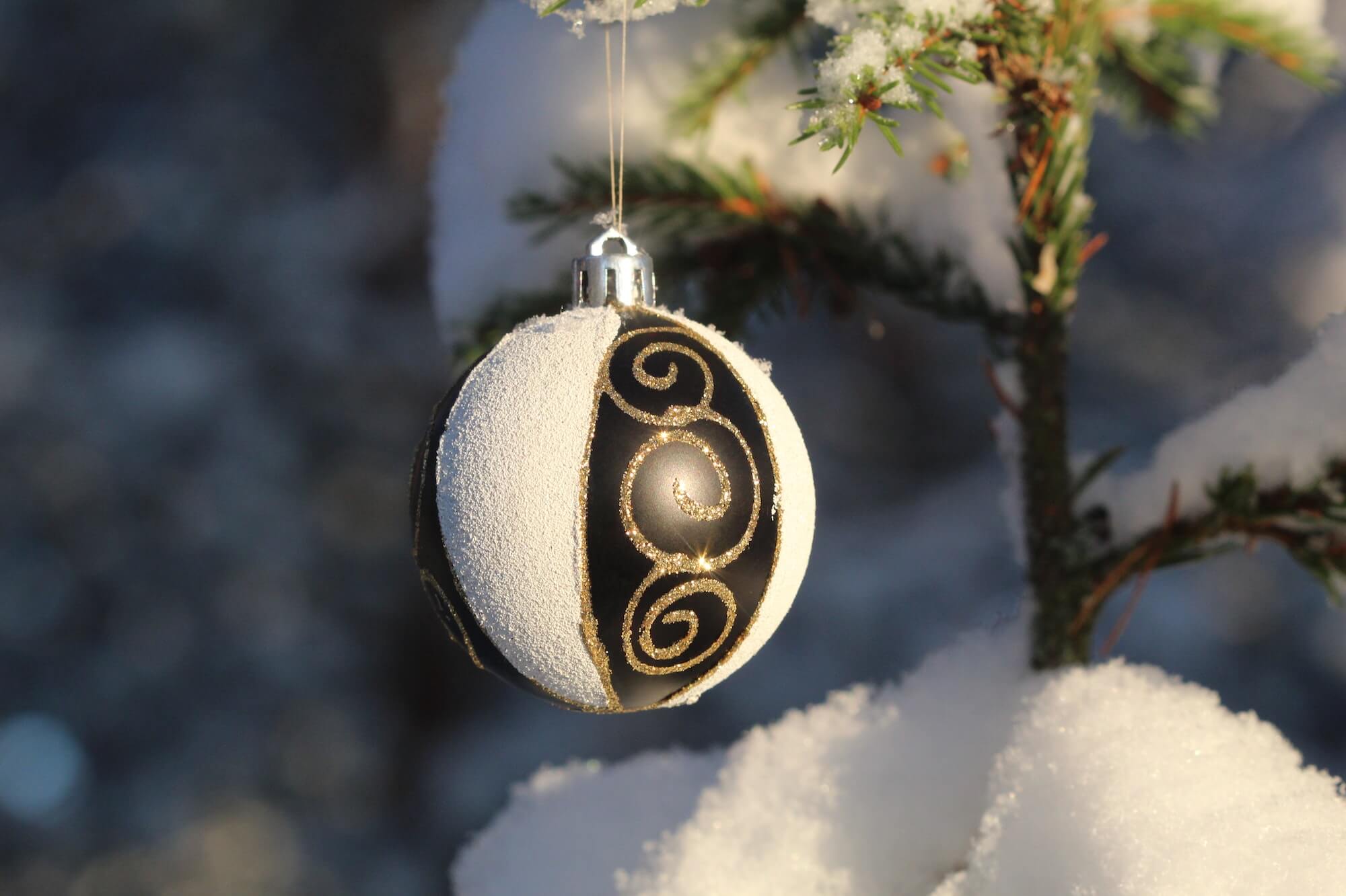 Black,White and Gold Ornament 