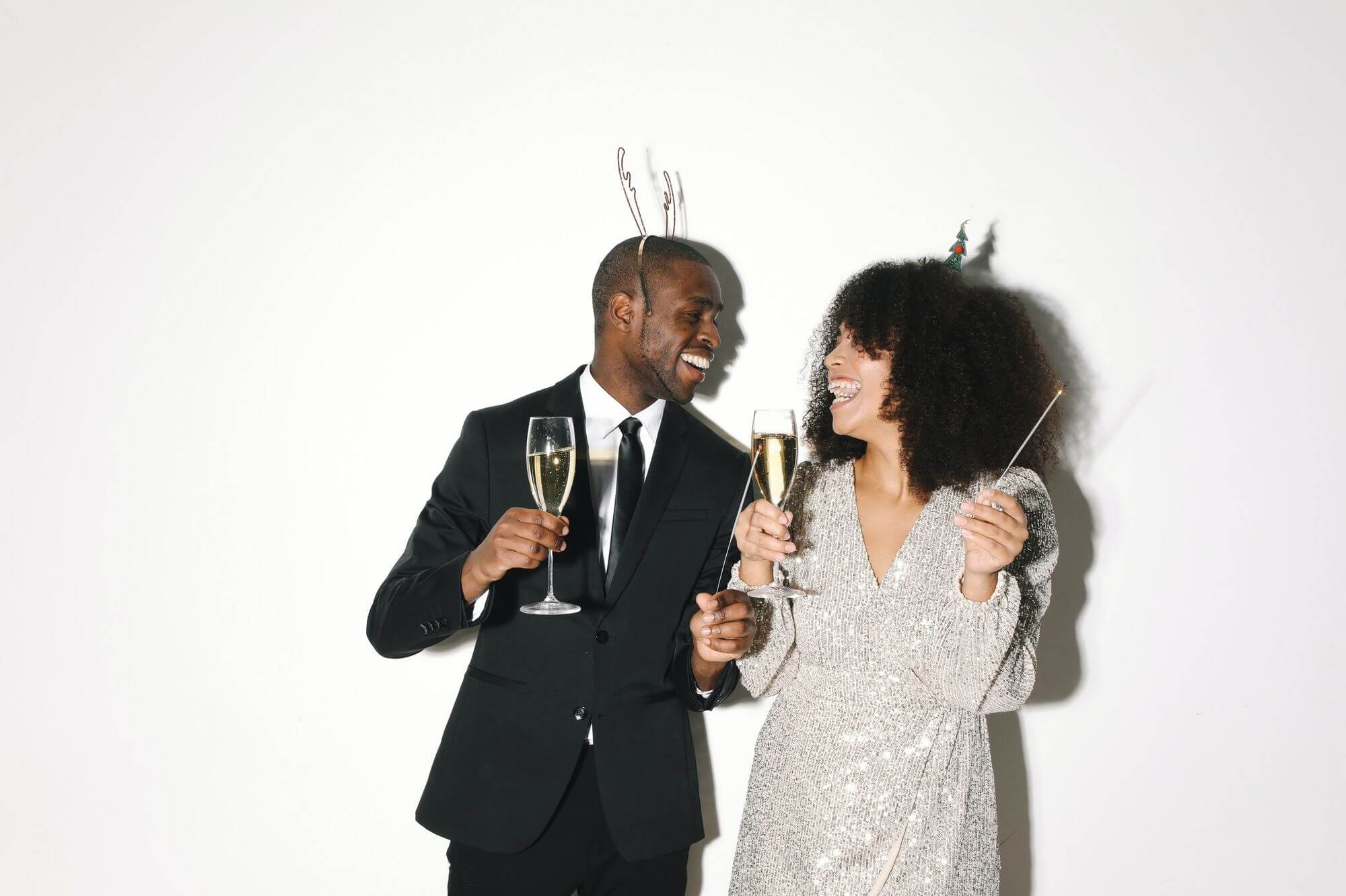 The Ultimate Guide to What to Wear to Holiday Party Outfits